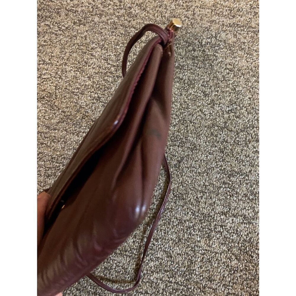 Elegant Dark Brown Leather Shoulder Bag with Fold-Over Flap - Picture 14 of 16